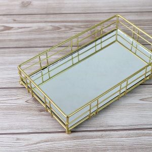 BANDEJA RETANGULAR COM FUNDO ESPELHADO 25CMX15CM DOURADO - KIT210-DOU