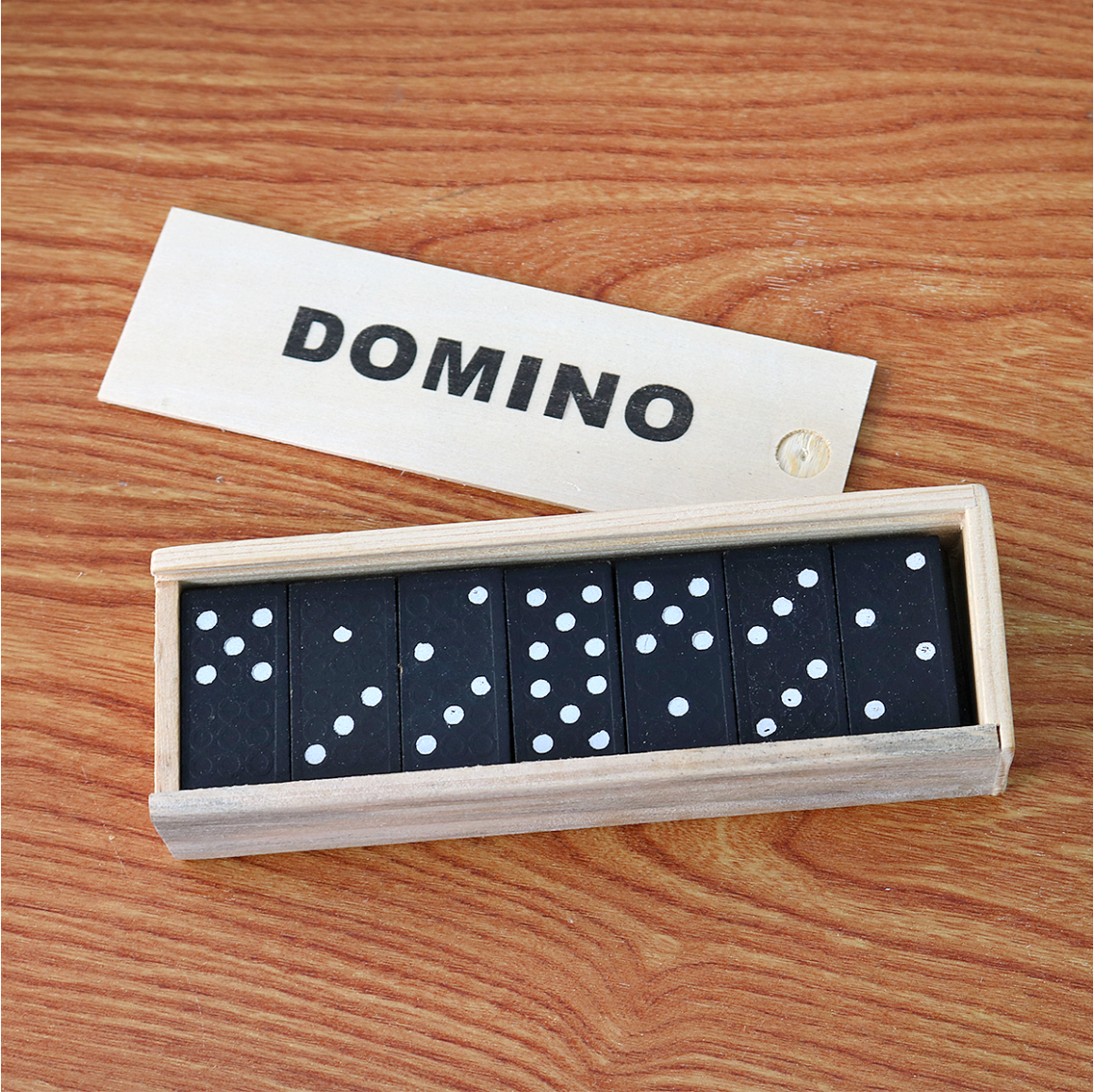 Jogo De Domino Com Estojo Em Lata 28 Peças Diversão Garantida