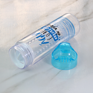 GARRAFA COM INFUSOR E FRASE ESTAMPADA EM PLÁSTICO NS2160-TI