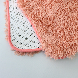 TAPETE  DE POLIESTER 40X60CM - TAP0005-RS