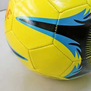 BOLA DE FUTEBOL DE PVC PARA  CAMPO - ( TAMANHO 05) -BFC6622-AM