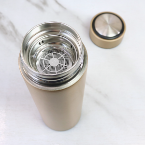 GARRAFA ISOTÉRMICA DE AÇO INOX COM INFUSOR 400ML - GDR0305-DOU