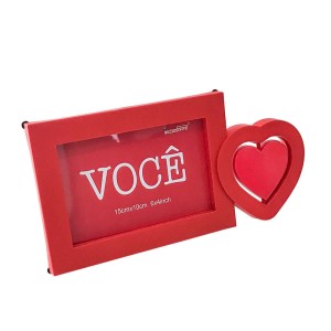 PORTA RETRATO DE PLASTICO COM CORACAO 10X15 VERMELHO