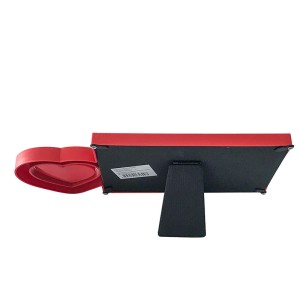 PORTA RETRATO DE PLASTICO COM CORACAO 10X15 VERMELHO