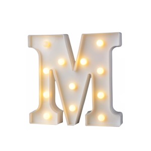 LUMINARIA LETRA M 12 LEDS BRANCA 22 X 22 X 4,5 CM AL08024-M
