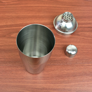 COQUETELEIRA EM AÇO INOX 750ML - 1103