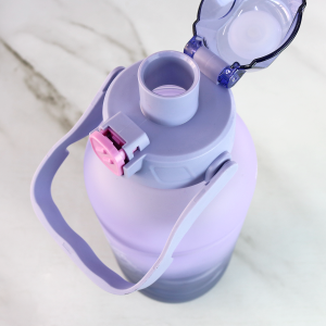 GARRAFA DE PLÁSTICO DEGRADE COM ALÇA 1,5LITROS - 4178-LL