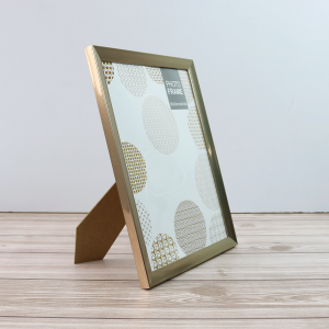 PORTA RETRATO DE PLÁSTICO 20X25CM - 4736-B