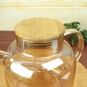 CHALEIRA DE VIDRO ÂMBAR COM TAMPA DE BAMBU - DT8455