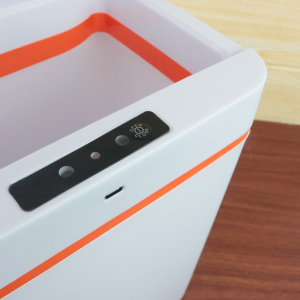 LIXEIRA DE PLÁSTICO COM SENSOR CAPACIDADE 15 LITROS 19X23X30CM - HU89137-BR