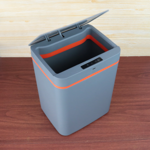 LIXEIRA DE PLÁSTICO COM SENSOR CAPACIDADE 15 LITROS 19X23X30CM - HU89137-CZ