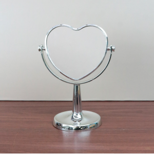 ESPELHO DE MESA FORMATO CORACAO PRATA 20,5CM - FA594-PTA