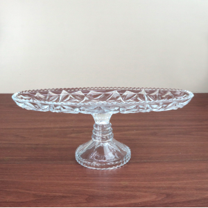 TRAVESSA OVAL FRANCE  DE VIDRO COM PÉ 10,5X11X31CM - GA10037