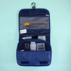 NECESSAIRE PORTATIL PARA VIAGEM COM DIVISORIAS E CABIDE - HB69405-AZMA