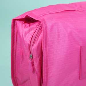 NECESSAIRE PORTATIL PARA VIAGEM COM DIVISORIAS E CABIDE - HB69405-RS