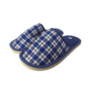 PANTUFA ADULTO DE POLIÉSTER EM XADREZ - BF2264