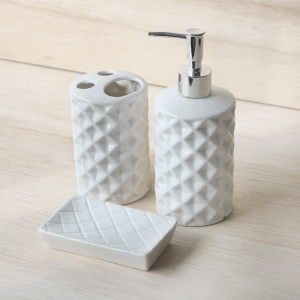 JOGO DE BANHEIRO DE PORCELANA COM 03 PEÇAS BRANCO - BRHW2756