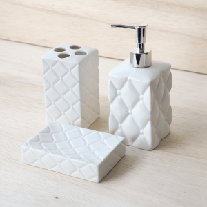 JOGO DE BANHEIRO DE PORCELANA COM 03 PEÇAS BRANCO - BRHW4337