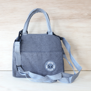 BOLSA TÉRMICA 100% POLIÉSTER COM ALÇA DE MÃO E TRANSVERSAL - HB69415-CZ