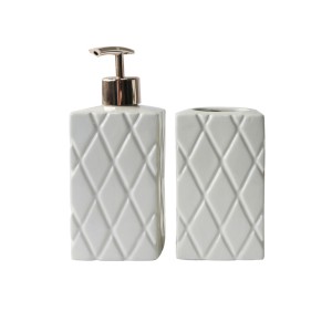 KIT DE BANHEIRO DE PORCELANA COM 02 PEÇAS COM 420 ML - BRHW10415