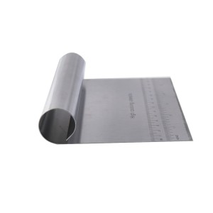 ESPÁTULA RASPADORA DE INOX PARA DECORAÇÃO DE BOLOS 12X15CM - MG5101