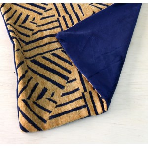 CAPA PARA ALMOFADA 100%POLIESTER COM DETALHES GEOMÉTRICOS  - CAPM77-A