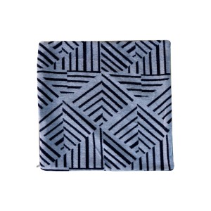 CAPA PARA ALMOFADA 100%POLIESTER COM DETALHES GEOMÉTRICOS  - CAPM77-C