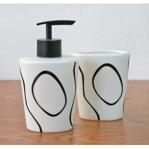 JOGO DE BANHEIRO  DE PORCELANA COM 02 PEÇAS PORTA SABONETE E PORTA ESCOVAS 250 ML -BRCT10371-PT